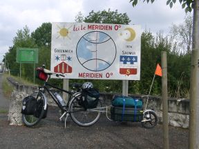 Greenwich Meridian Marker; France; Pays de la Loire (Maine et Loire); Parnay
